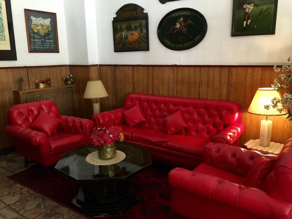 Embassy Hotel Beirut Esterno foto