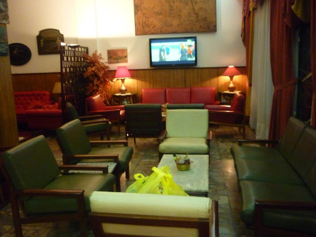 Embassy Hotel Beirut Esterno foto