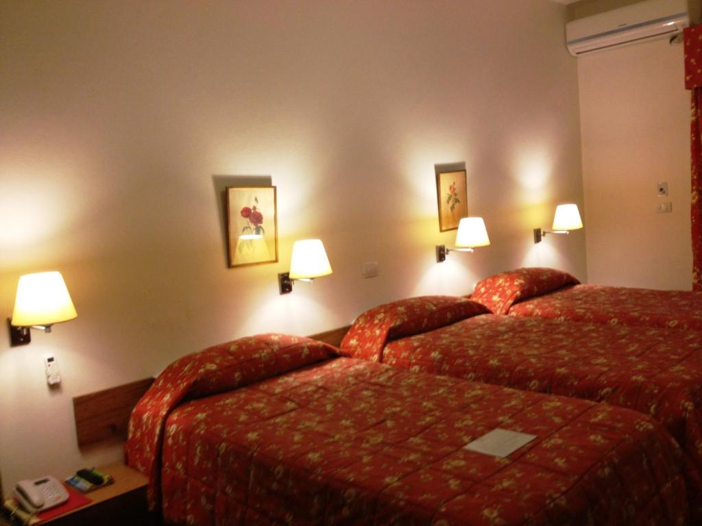 Embassy Hotel Beirut Camera foto