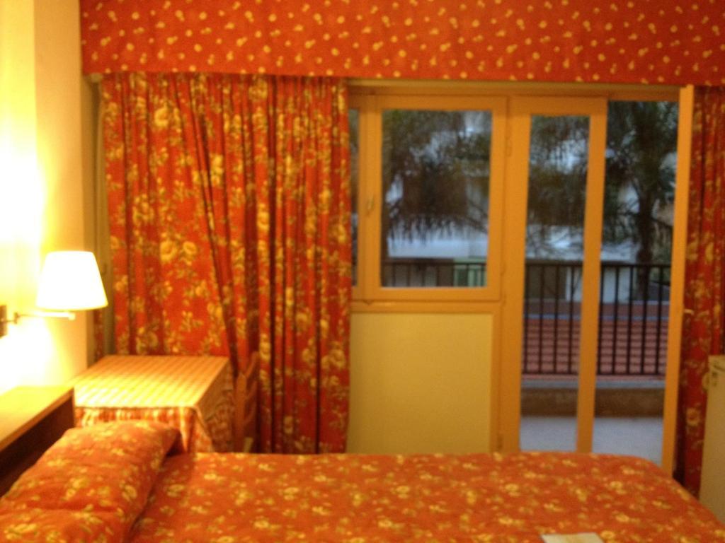 Embassy Hotel Beirut Camera foto
