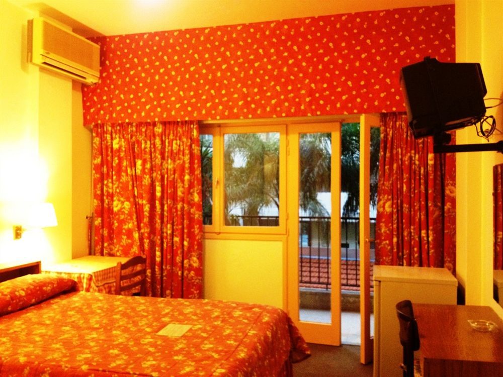 Embassy Hotel Beirut Esterno foto