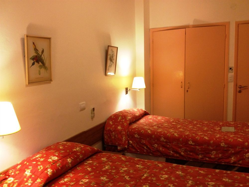 Embassy Hotel Beirut Esterno foto